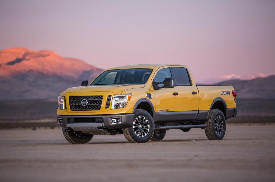  Nissan Titan XD PRO-4X Crew Cab 2015 года  (фото 27 из 39)